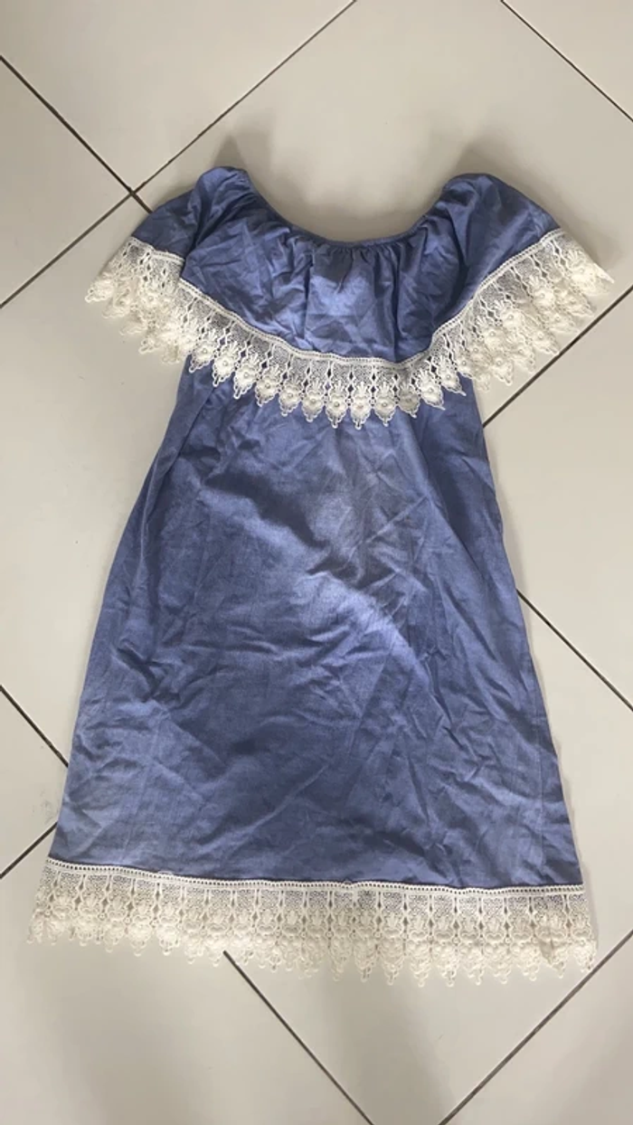 Robe dentelle - photo numéro 1
