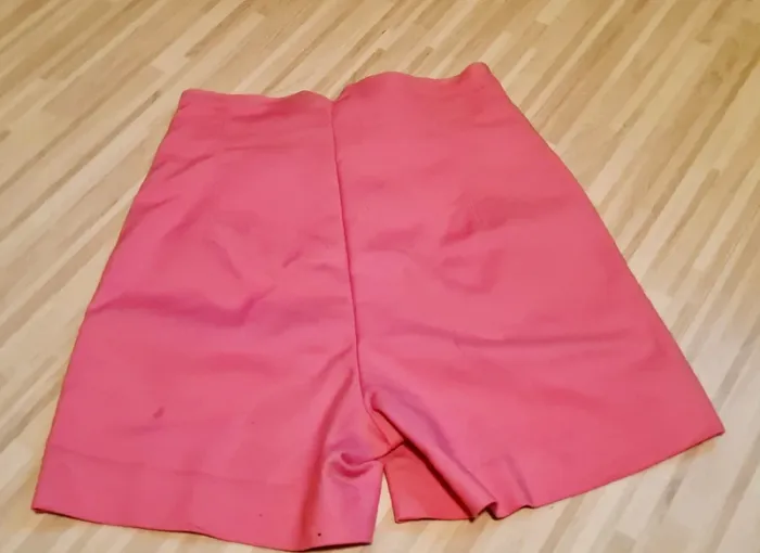 Short rose Stradivarius