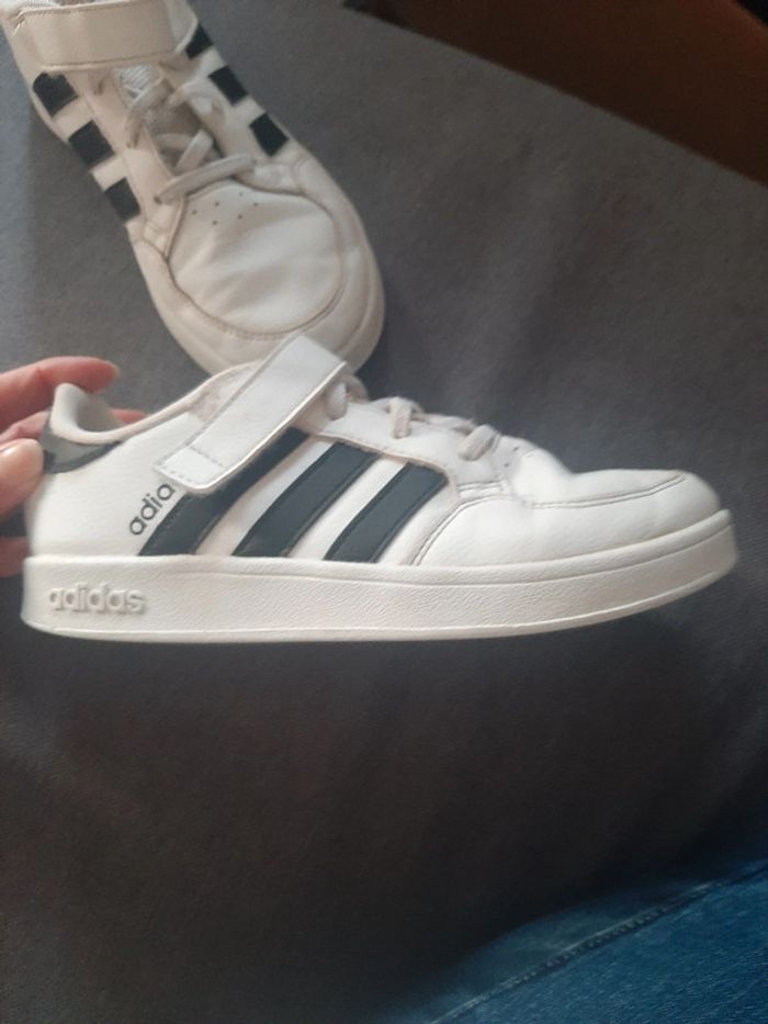 Baskets Adidas 34 - photo numéro 2
