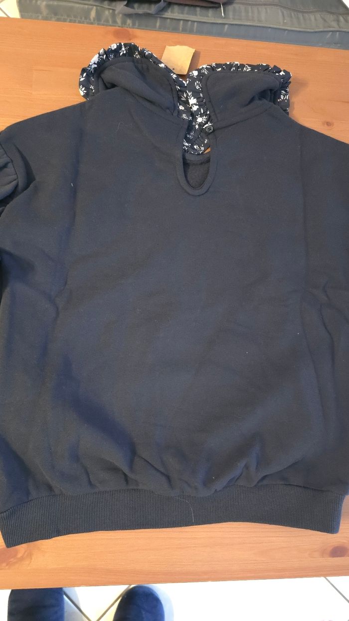 (Neuf non porté) 🏷🩷⚘️😍 superbe  sweat molleton 10 ans fille 😍⚘️🩷 - photo numéro 5