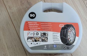 Chaînes neiges neuves