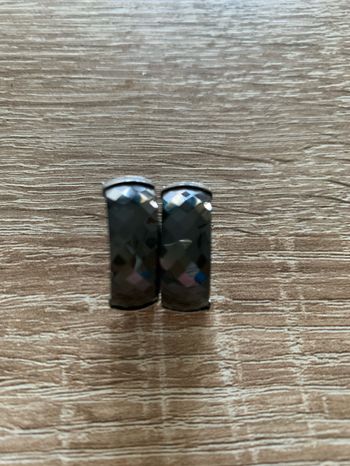Boucles d’oreilles demi créoles noires