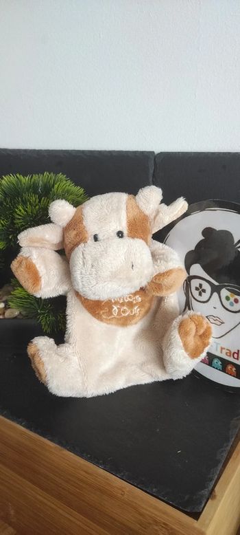marionnette doudou vache histoire d'ours marron beige blanc Tâches Bandana
