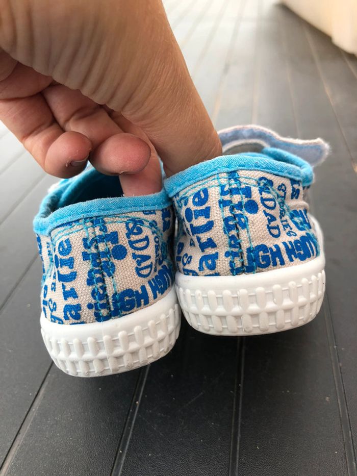 Baskets taille 22 - photo numéro 4