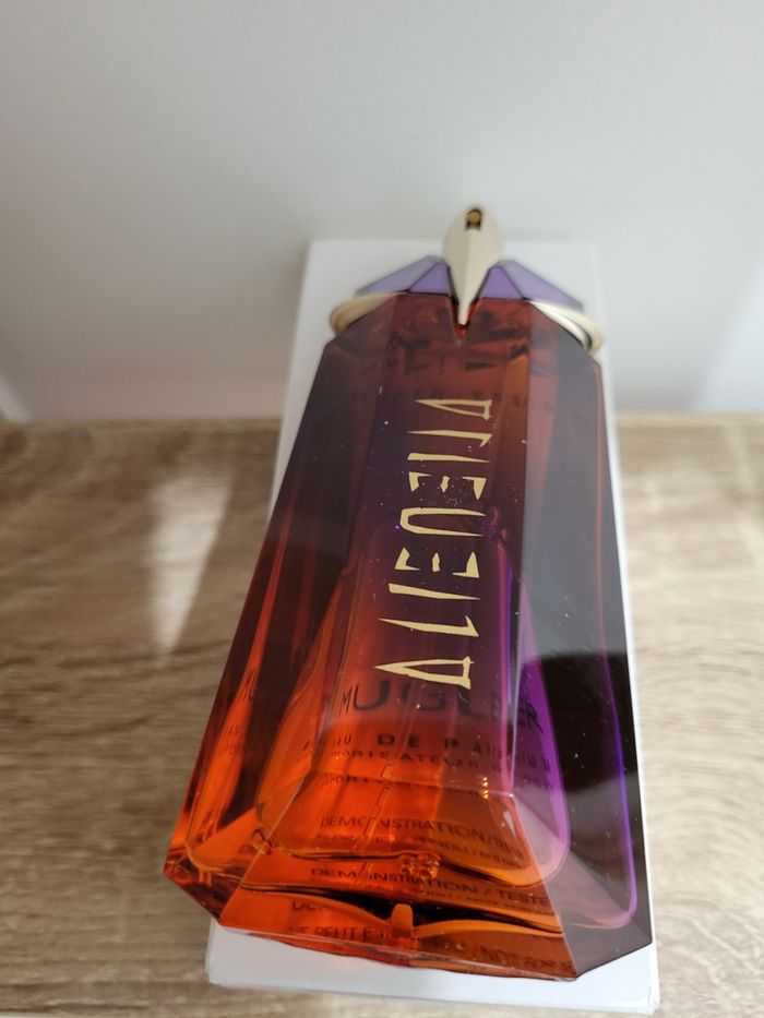Allien "Hypersense" Mugler - photo numéro 2