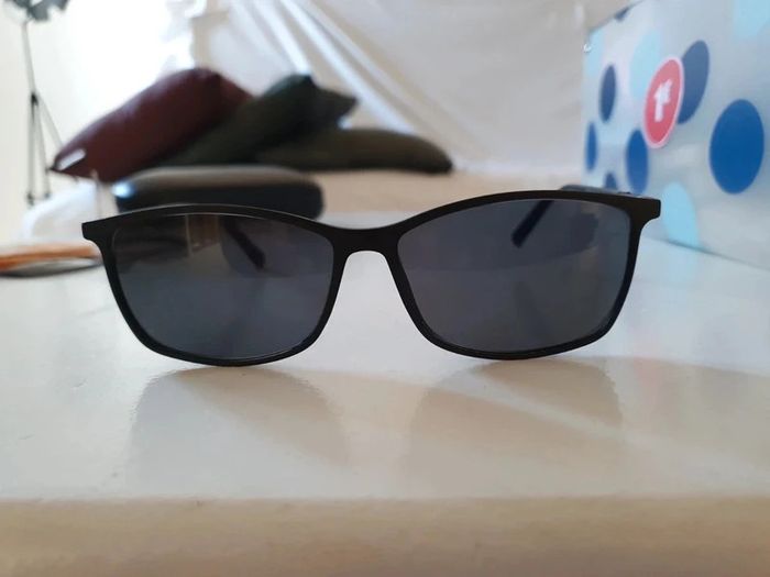 Lunette de soleil - photo numéro 6