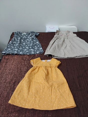 3 robes 9-12 mois