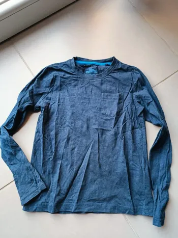 Tee-shirt taille 8/10 ans