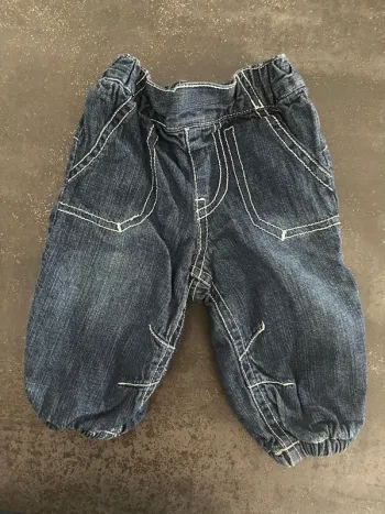 Jeans bleu taille 1 mois marque Kimbaloo