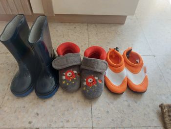 Lot chaussure taille 22 23