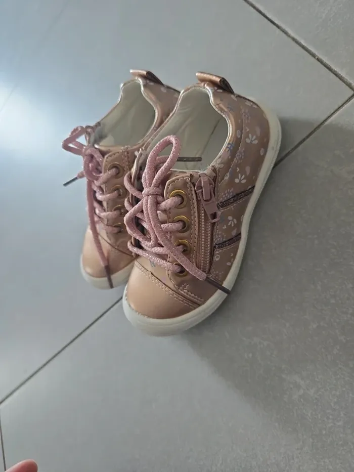 Chaussure taille 24 - photo numéro 4