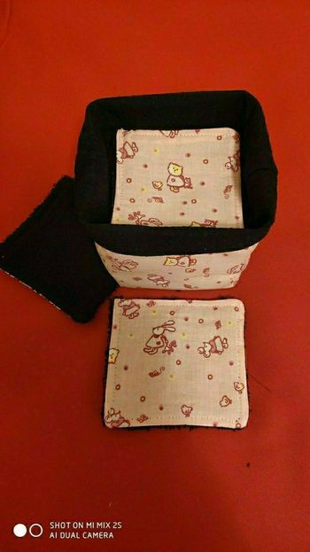 16 lingettes lavables et son panier, neuf......