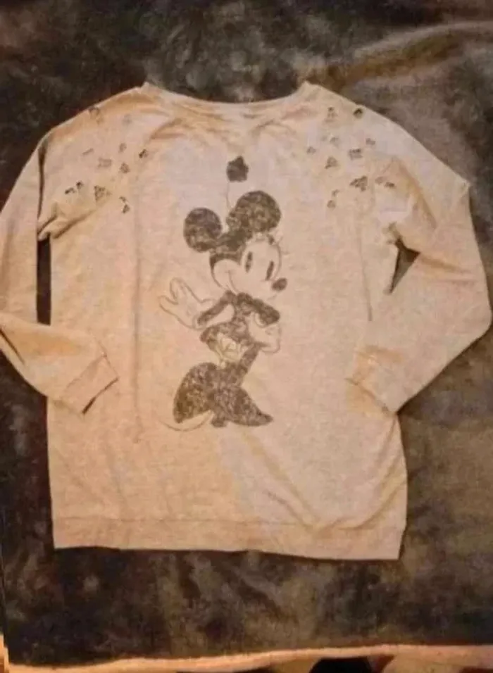 Sweat  minnie  disney  taille L