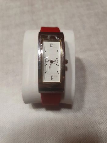 Montre femme rouge