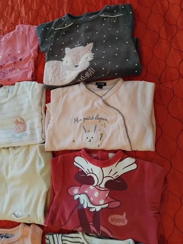 Pyjamas fille 6mois - photo numéro 2