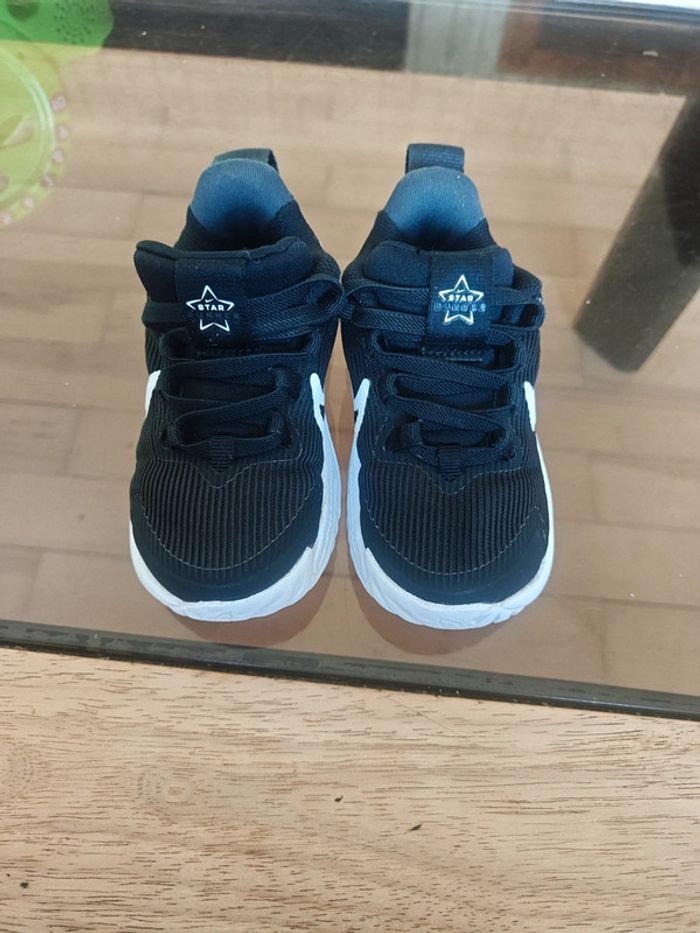 Baskets NIKE p.21 - photo numéro 2