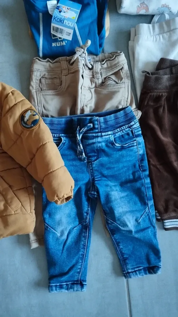 Lot de 11 vêtements garçon taille 12 mois - photo numéro 7