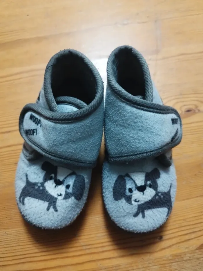 Chaussons chien