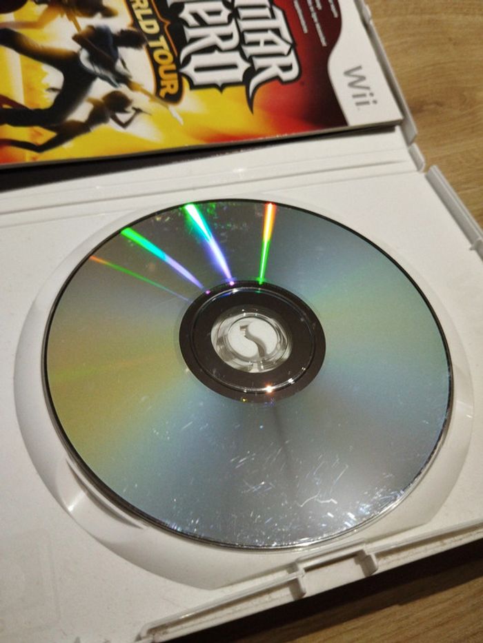 Guitar hero World tour Nintendo Wii - photo numéro 4