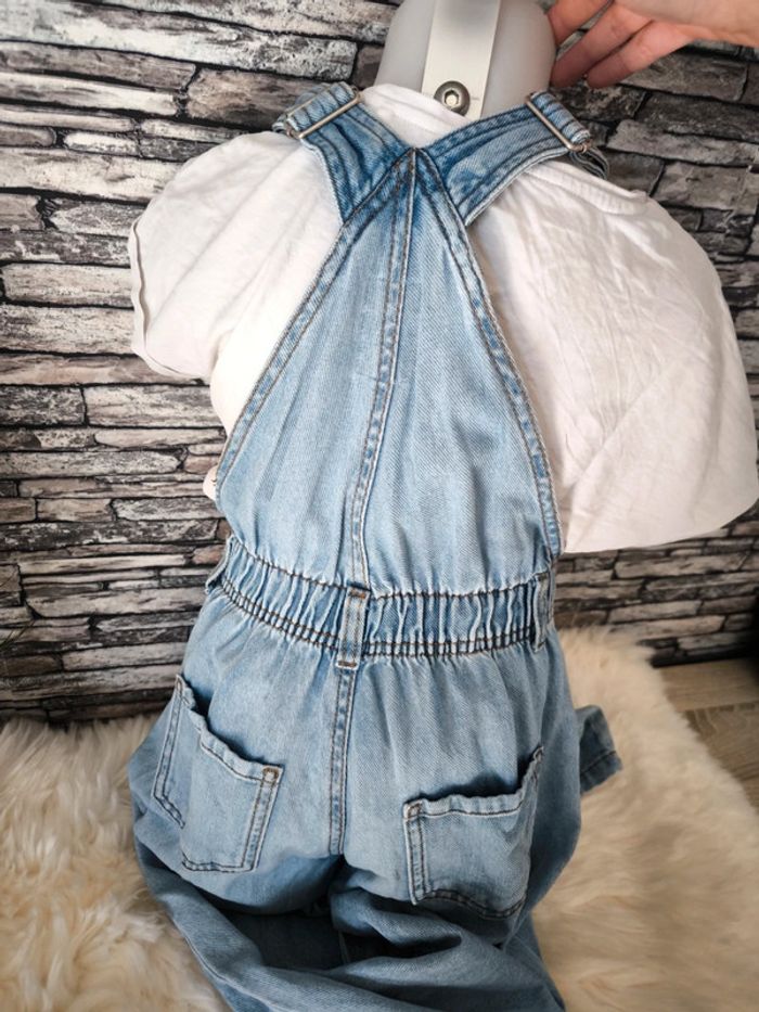 🩵 Superbe ensemble 2 pièces salopette + t-shirt Primark 7-8 ans 🩵 - photo numéro 3