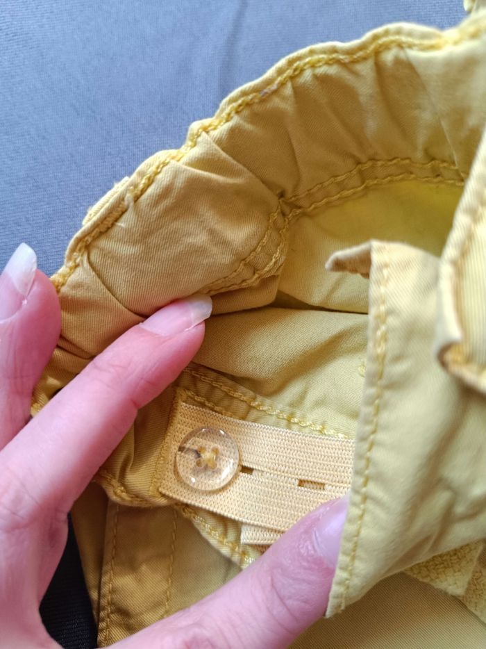 Short jaune 🎮 Taille 6 ans - photo numéro 4