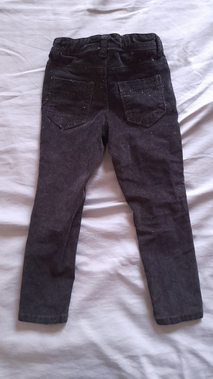 Jean noir - photo numéro 4