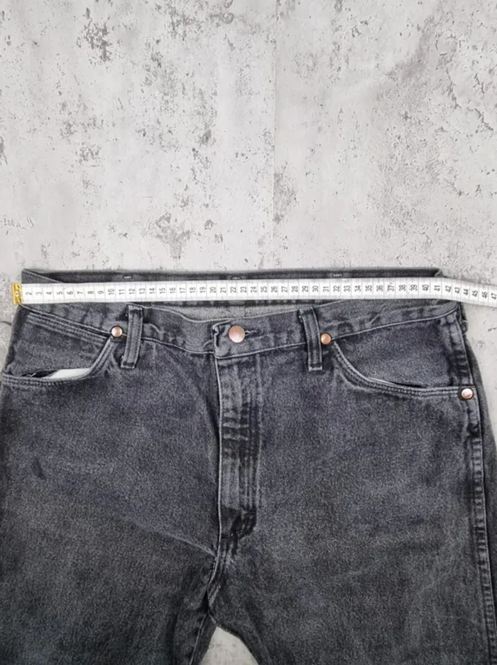 Jeans Wrangler gris foncé – Taille 36x34 Hommes (mesures en photos) - photo numéro 5