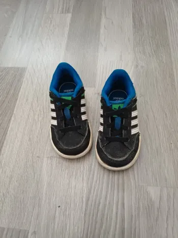 Baskets Adidas