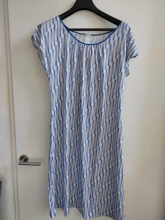Ensemble robe et boléro assorti - photo numéro 2