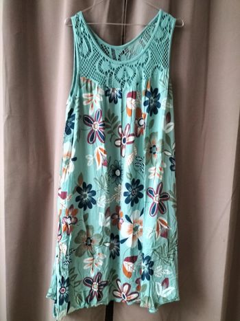 Robe bleu vert dentelle en haut taille 3