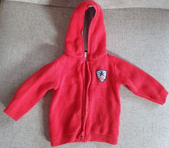 Gilet à capuche lulucastagnette 6 mois