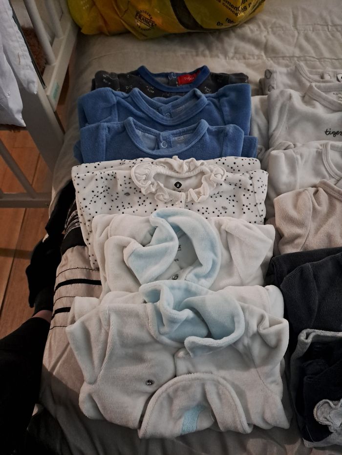 Lot de 12 pyjamas - photo numéro 2