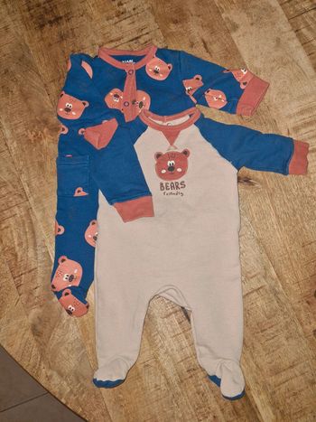 Lot 2 pyjamas kiabi 3 mois