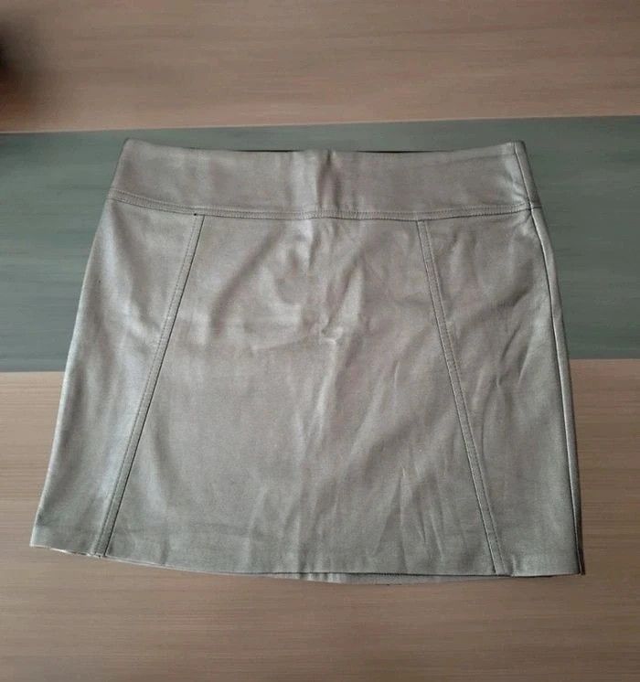 Mini jupe doré 💛 - photo numéro 2