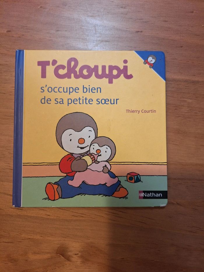 Livre t'choupi s'occupe bien de sa soeur