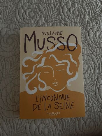 Livre L’inconnue de la Seine Musso