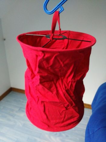 2 suspensions tissu rouge neuves