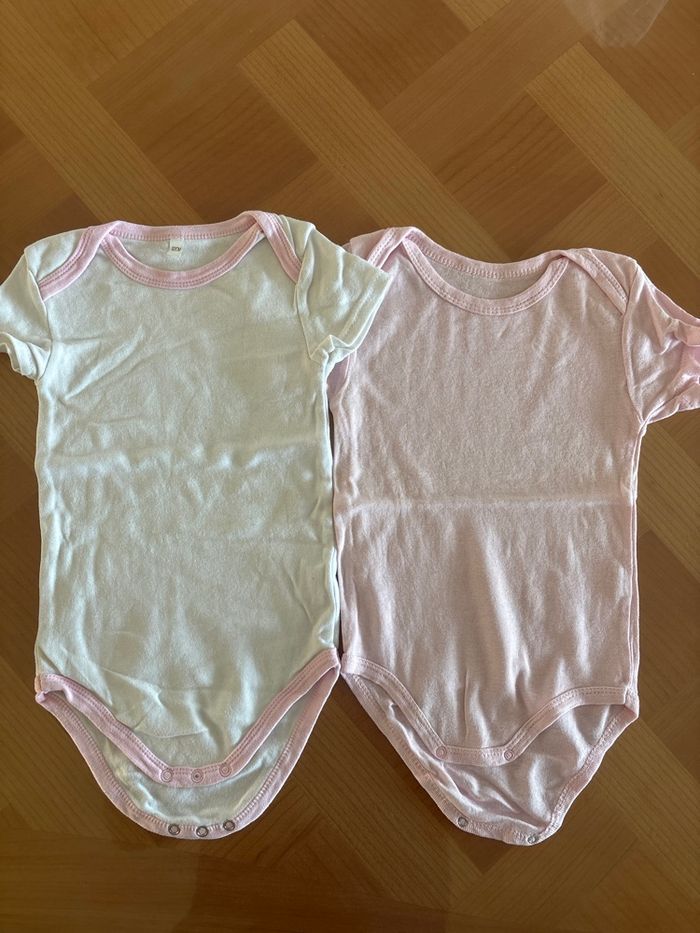 Lot de bodies - photo numéro 3