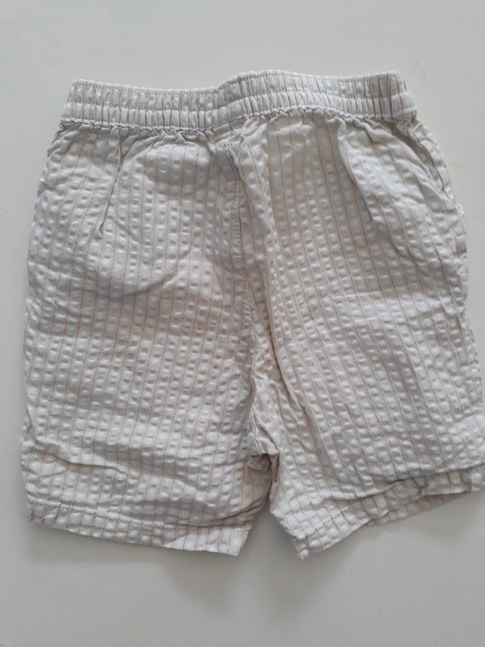 Short 1 an - photo numéro 3