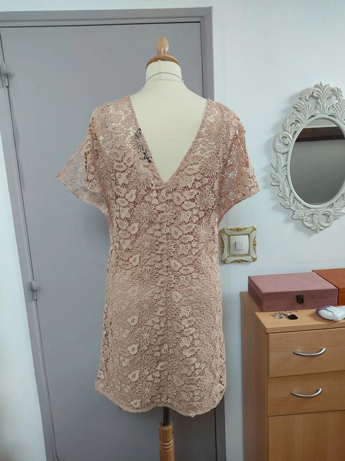 Robe rose poudré à dentelle Zara M 38 TBE - photo numéro 8
