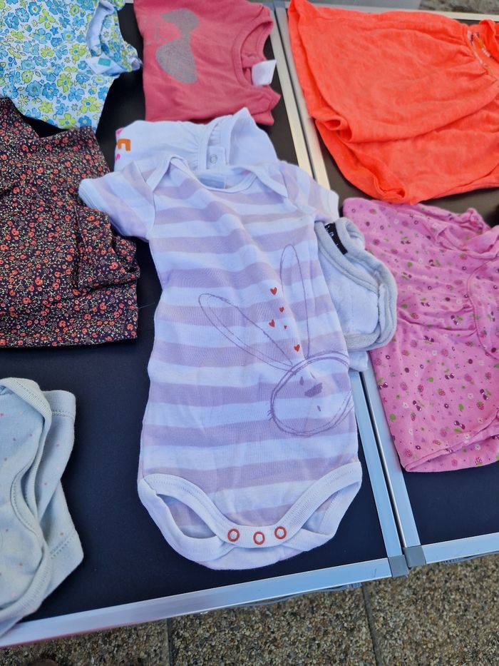 Lot vêtements 3mois fille N 1 - photo numéro 9
