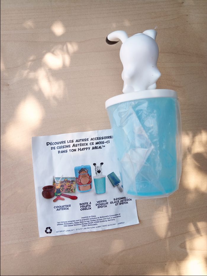 Idéfix verre doseur McDonald's pour collectionneurs d'objets Astérix - photo numéro 4