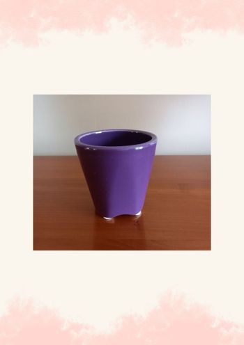Joli petit cache pot mauve
