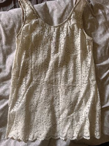 Joli débardeur en dentelle M