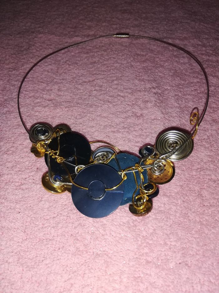 Collier artisanal bleu - photo numéro 3