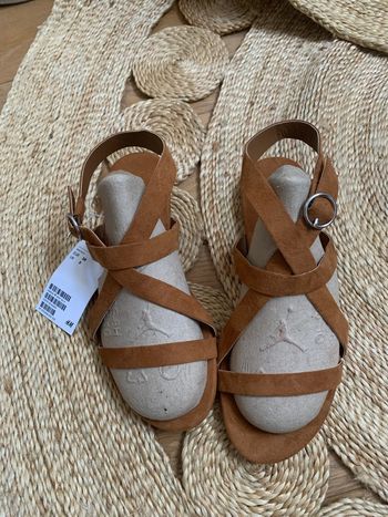 Sandale d’été pointure 38 neuve avec étiquette