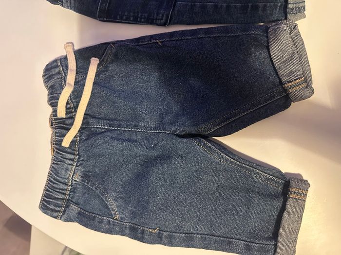 3 pantalons - photo numéro 2