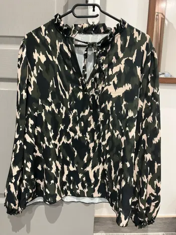 Blouse camouflage