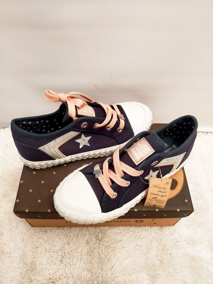 Superbe paire de sneackers Lulu Castagnette 😍 taille 34,neuve avec boîte d'origine