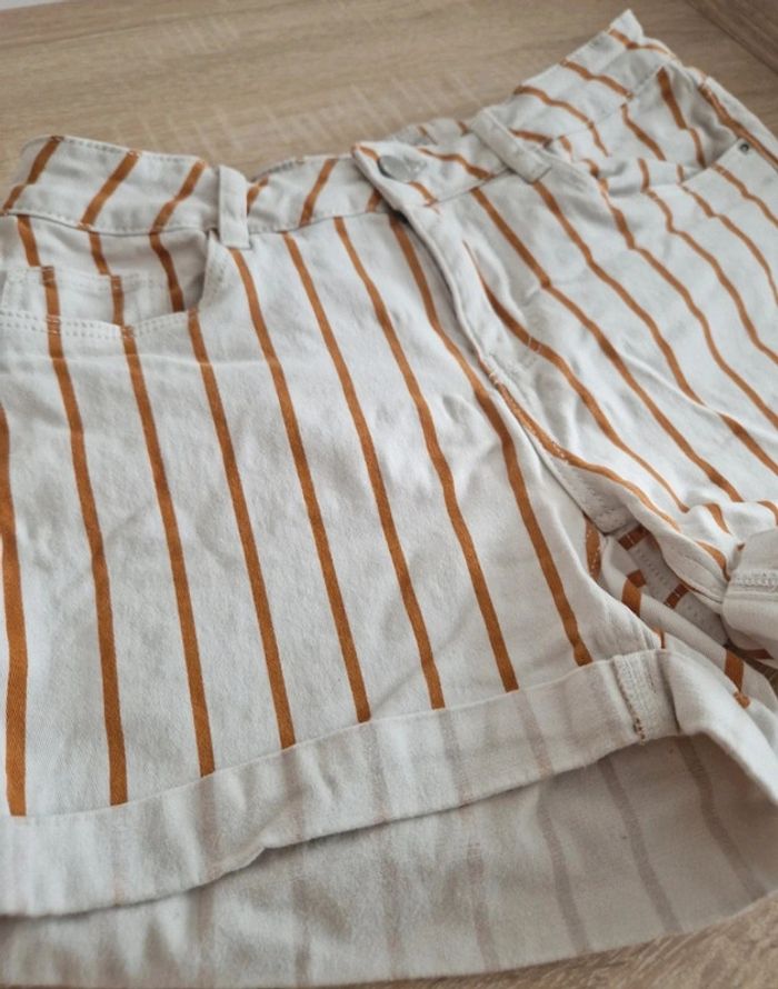 🩳 Short blanc rayé élégant 🩳 - photo numéro 3